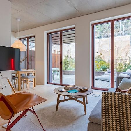 Deluxe 2Bdr Apartment W/ Patio By Lovelystay Lisbona Esterno foto